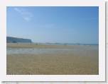 003 * La plage en face de l'hotel, quel ciel bleu, il va encore faire chaud. * 1024 x 768 * (181KB)